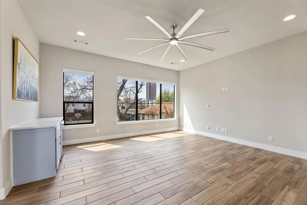 4522 Deere Street, #105