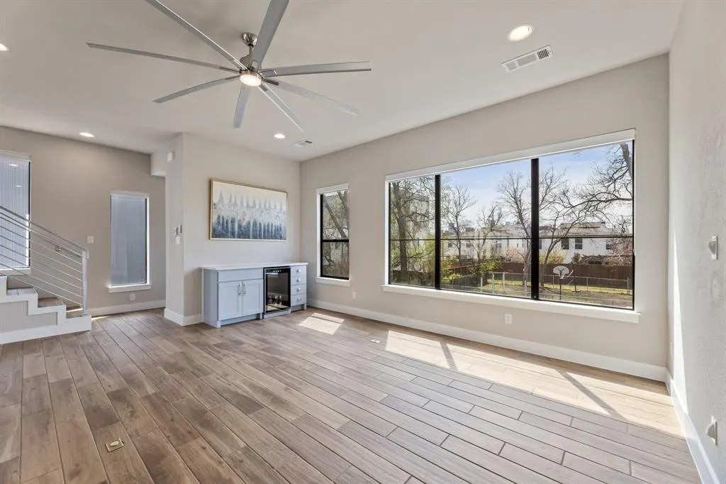 4522 Deere Street, #105