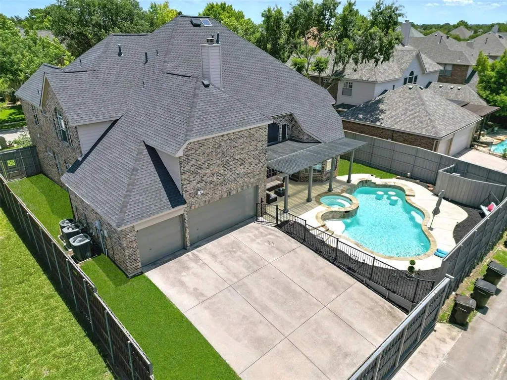 8105 Hazeltine Drive