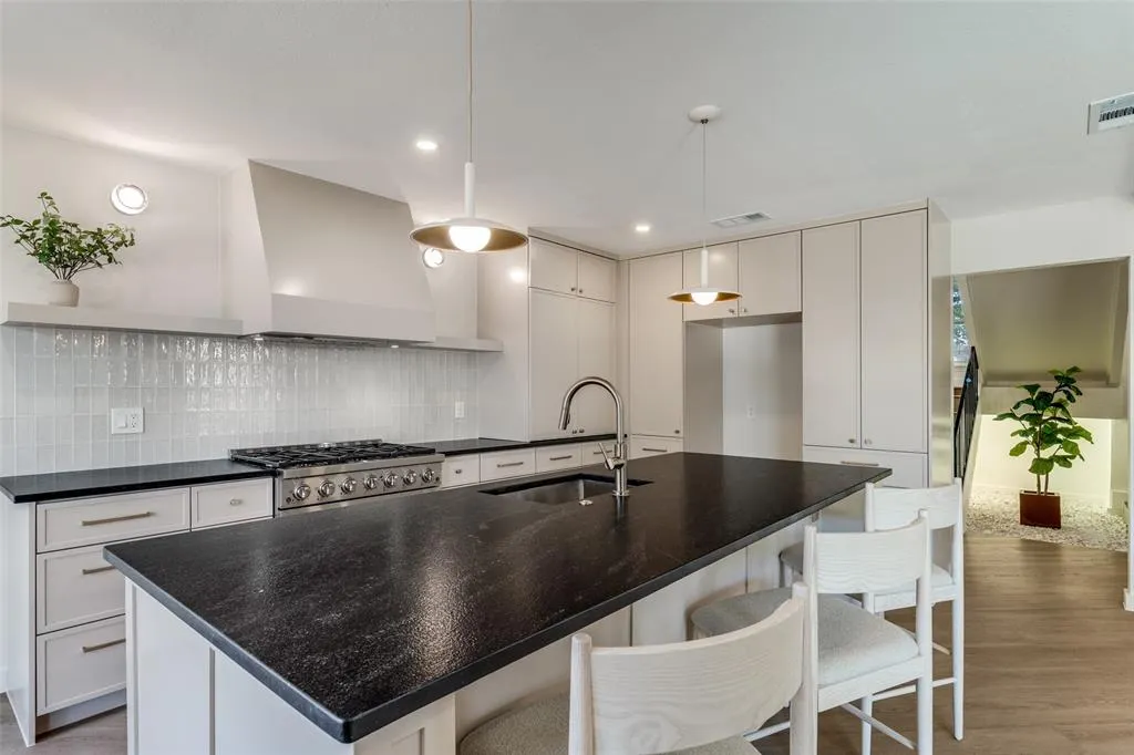 2401 Fairview Drive