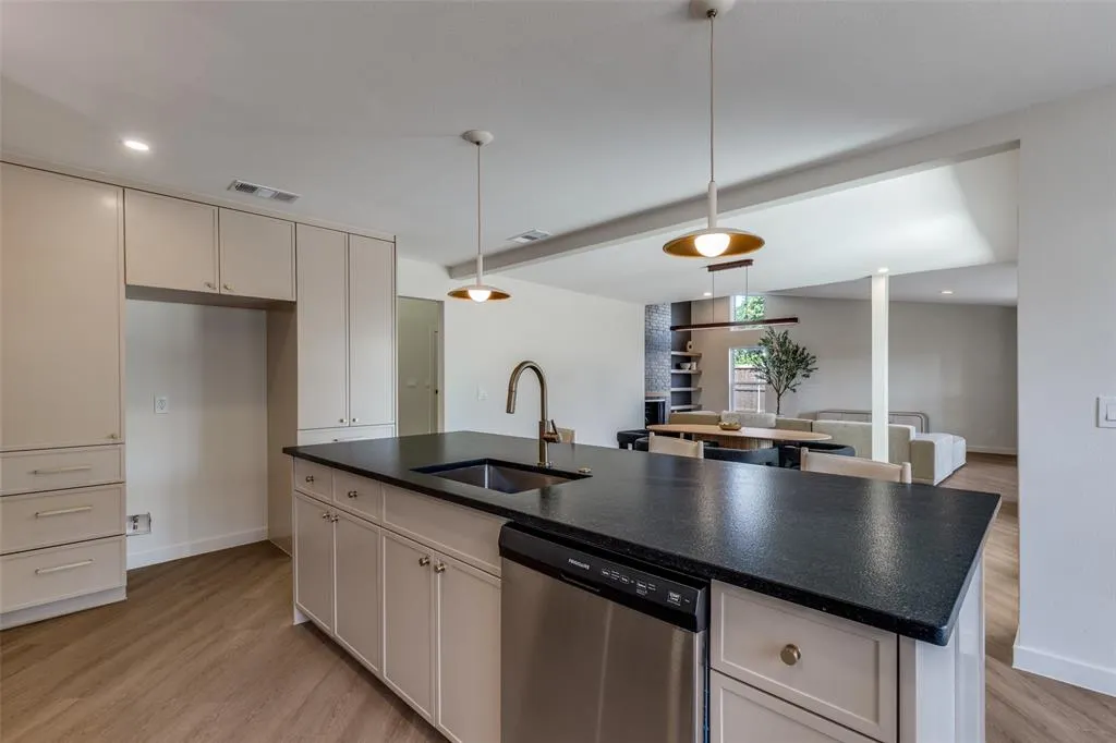 2401 Fairview Drive