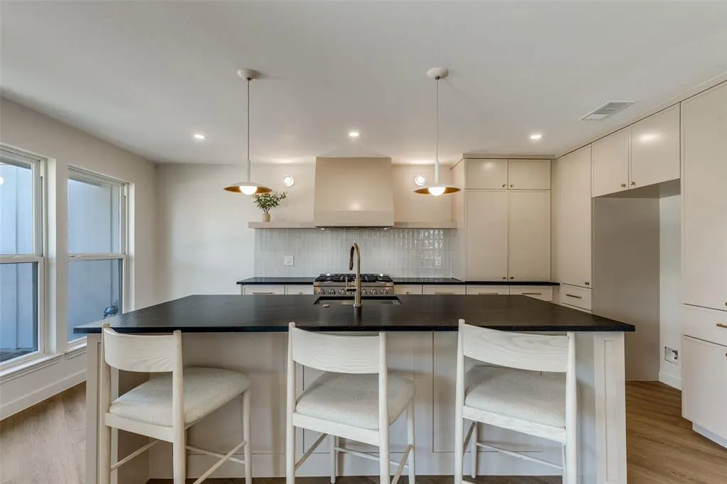 2401 Fairview Drive