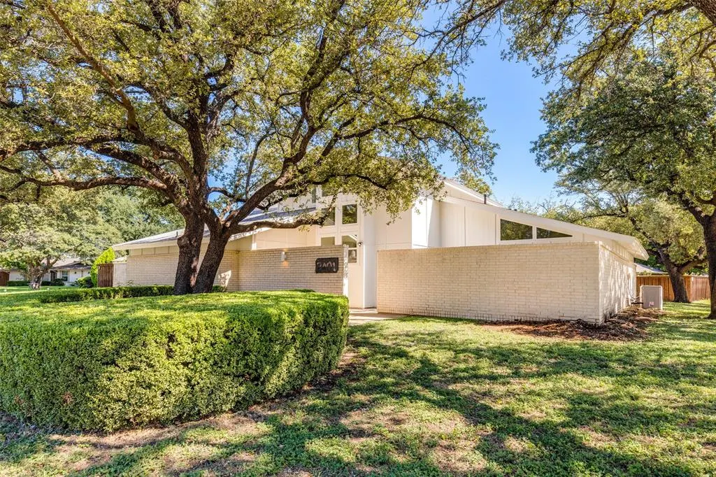 2401 Fairview Drive