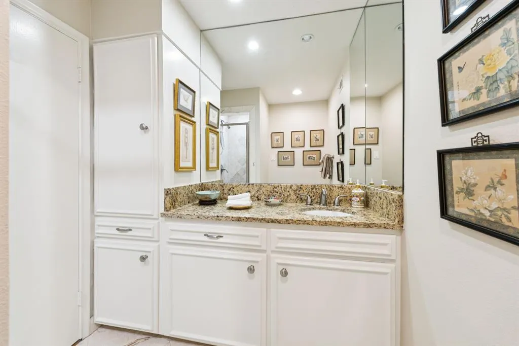 6227 Bandera Avenue, #D