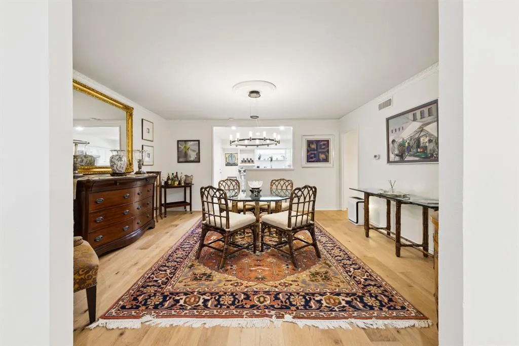 6227 Bandera Avenue, #D