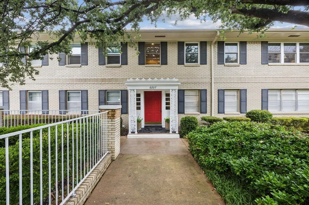 6227 Bandera Avenue, #D