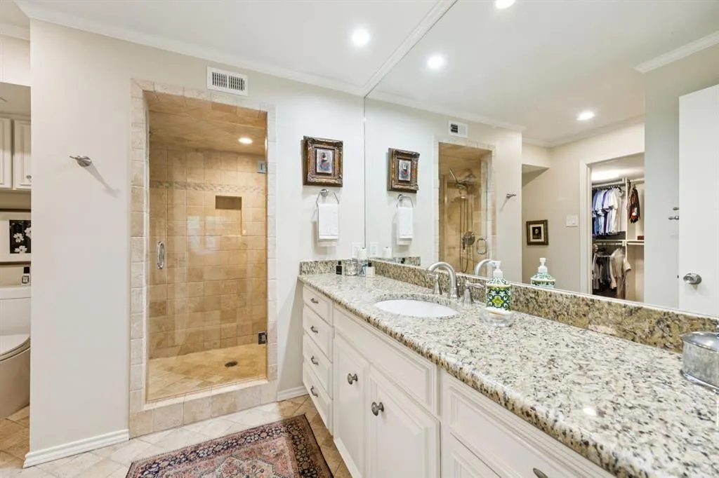 6227 Bandera Avenue, #D