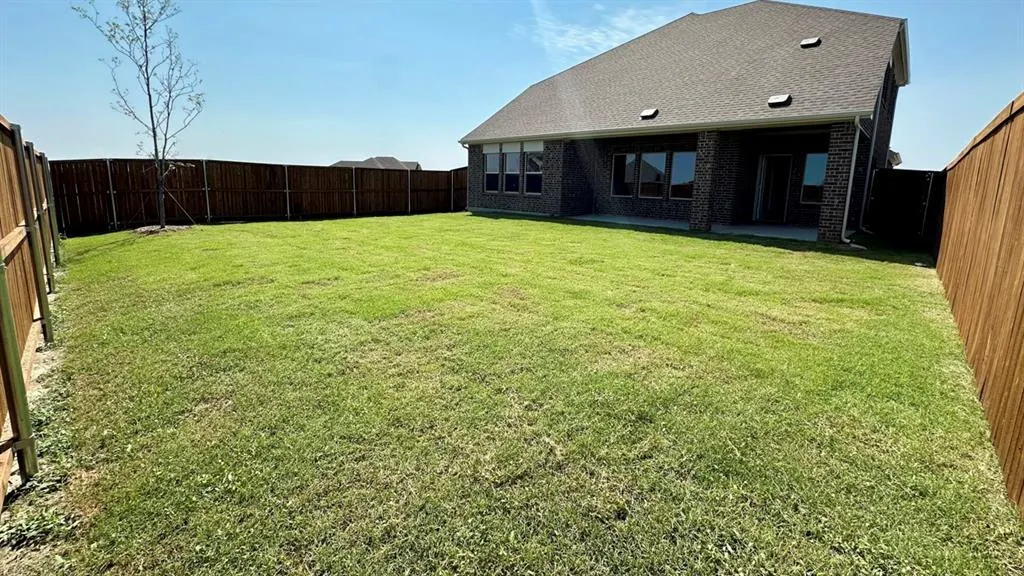 2404 Palo Pinto Trail