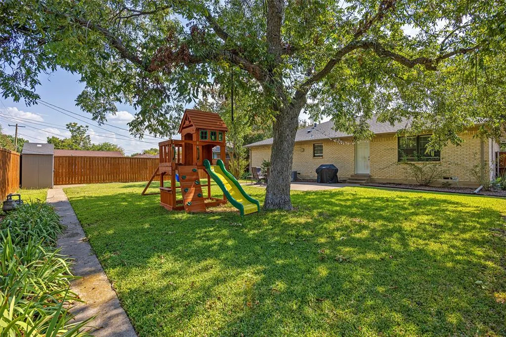 2312 Wildoak Drive