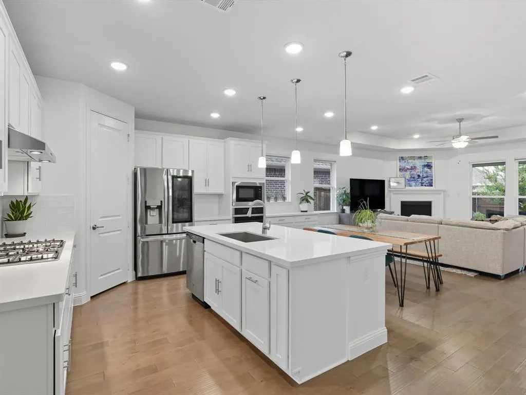 2504 Triton Drive