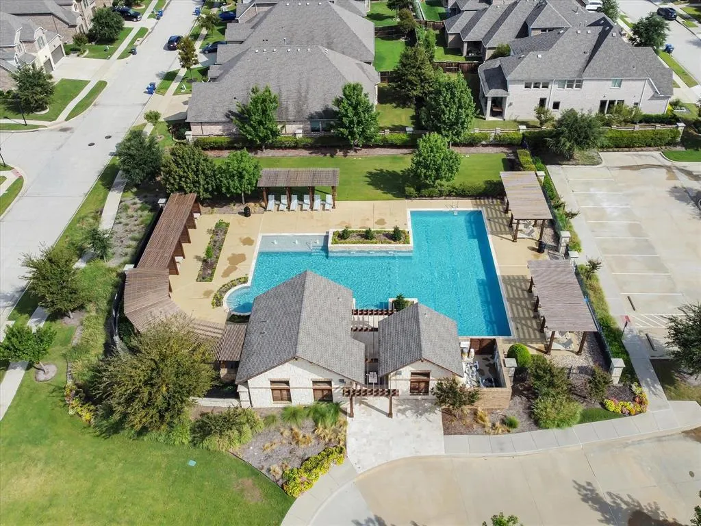 2504 Triton Drive