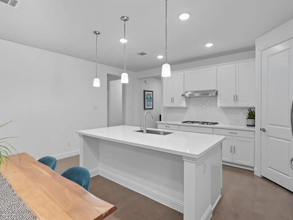 2504 Triton Drive