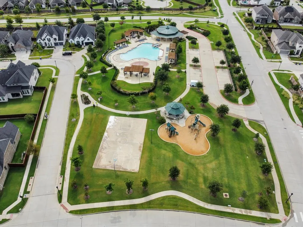 2504 Triton Drive