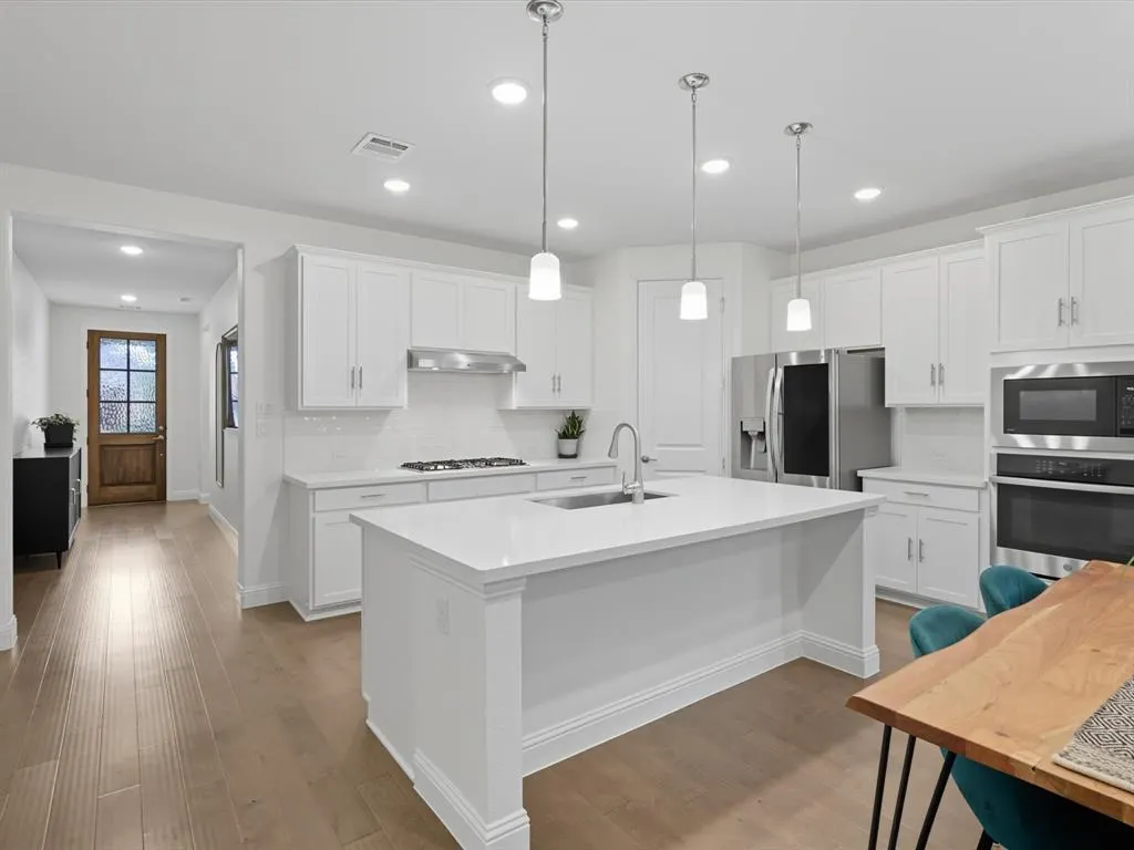 2504 Triton Drive