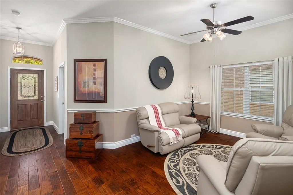 2809 Glendale Way