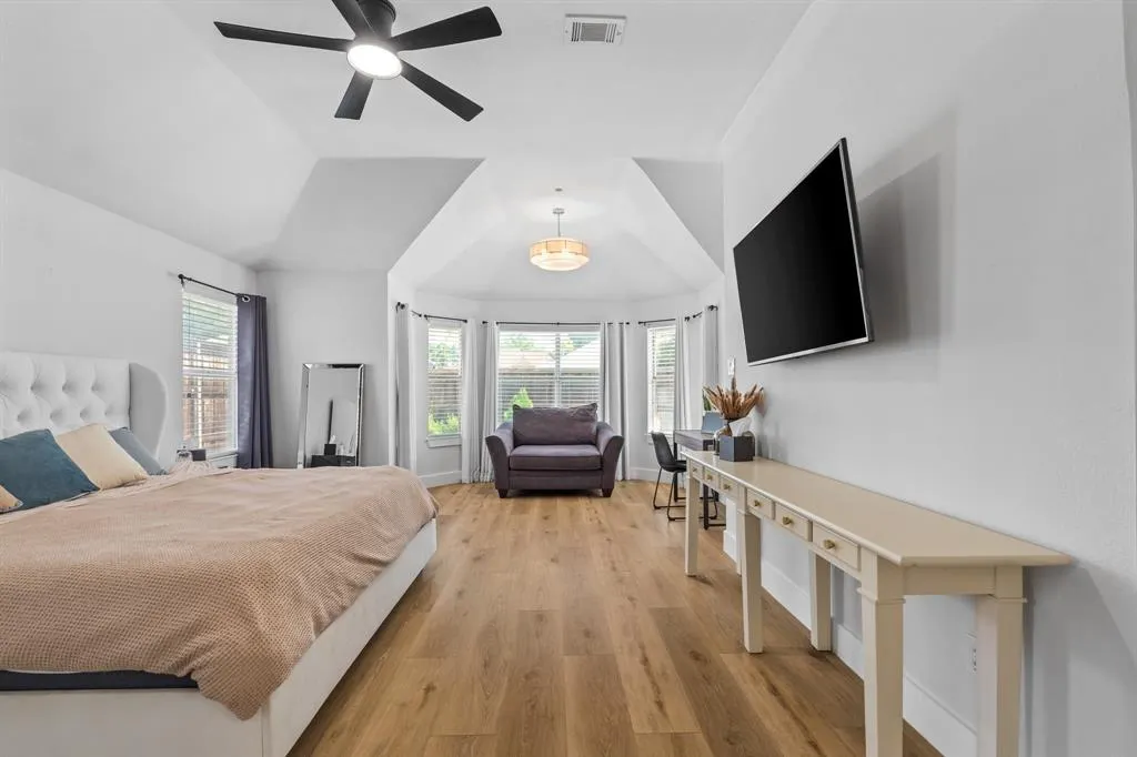 624 Mossycup Oak Drive