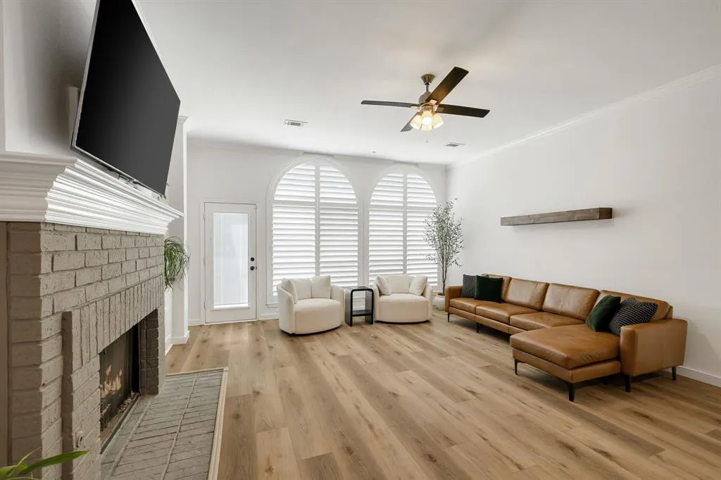 624 Mossycup Oak Drive