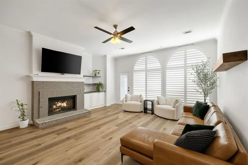 624 Mossycup Oak Drive