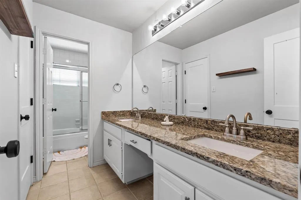 624 Mossycup Oak Drive
