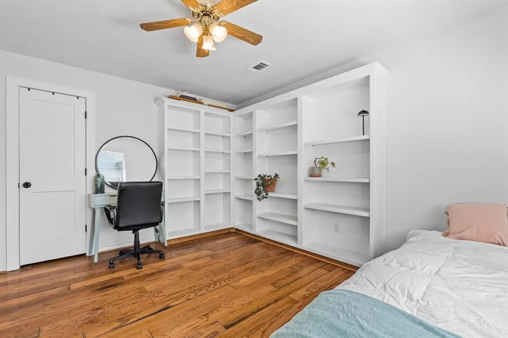 624 Mossycup Oak Drive