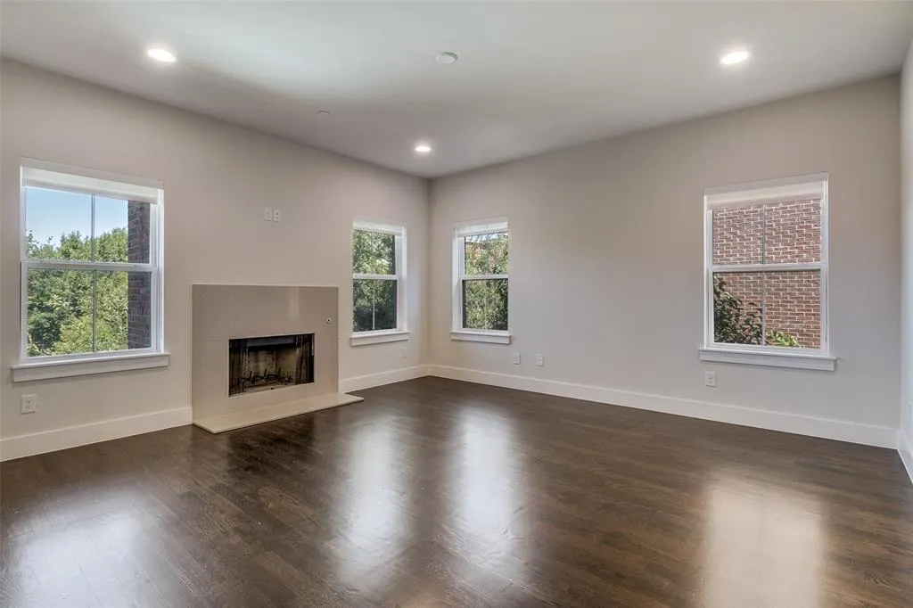 7700 Eastern Avenue, #401
