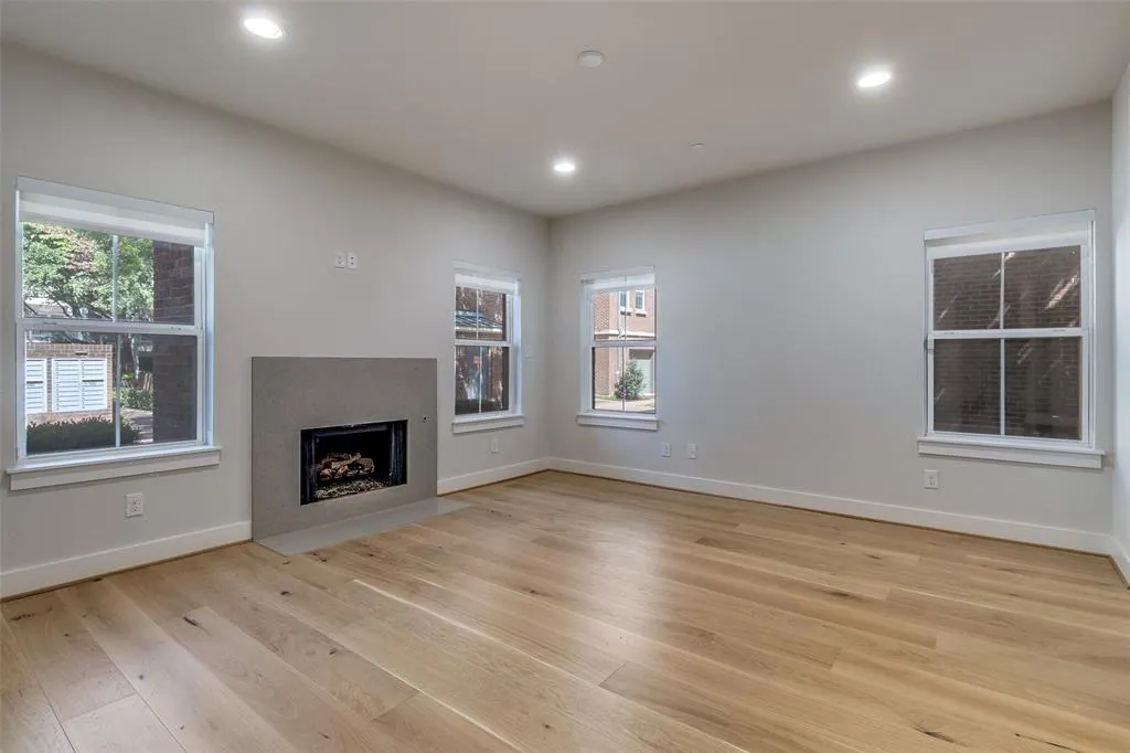 7700 Eastern Avenue, #401