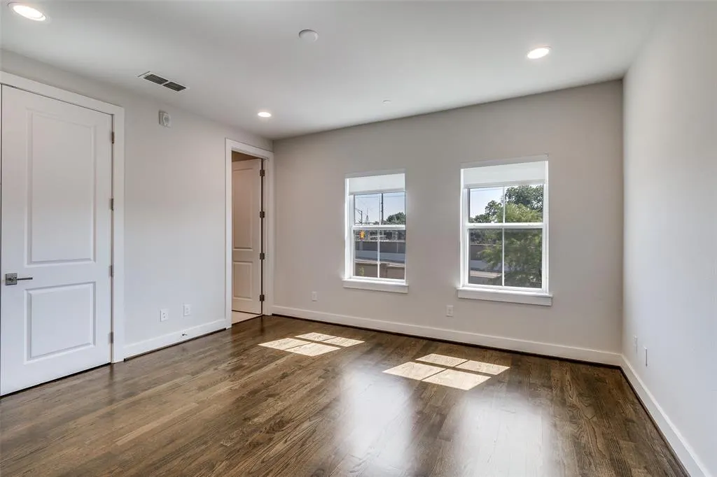 7700 Eastern Avenue, #401