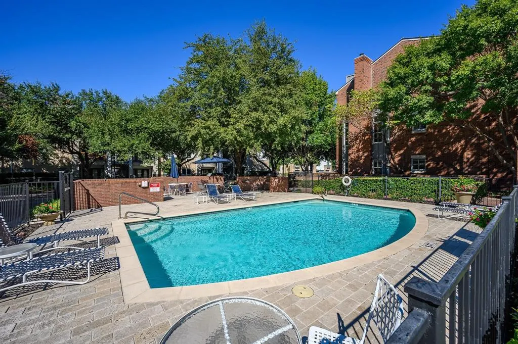 7700 Eastern Avenue, #401