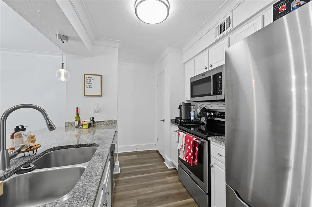 5927 E University Boulevard, #221