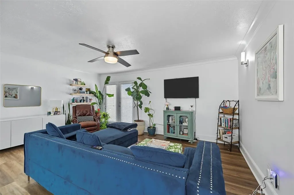 5927 E University Boulevard, #221