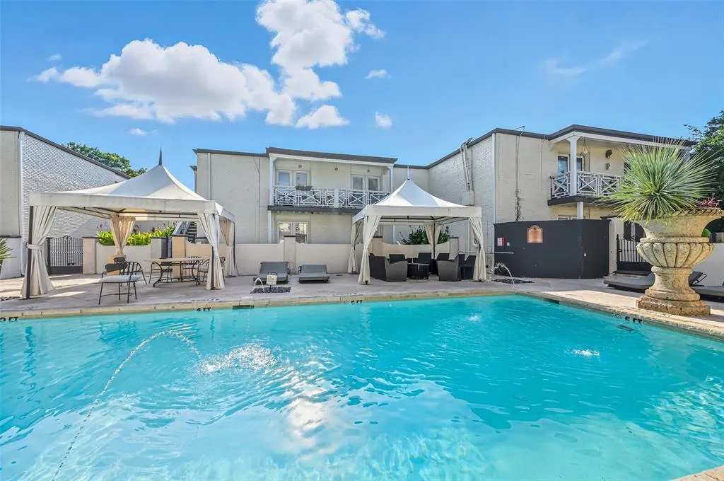 5927 E University Boulevard, #221