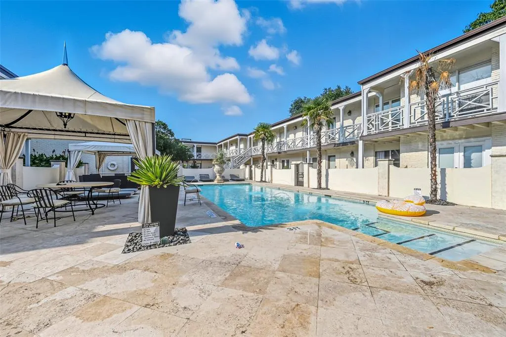 5927 E University Boulevard, #221