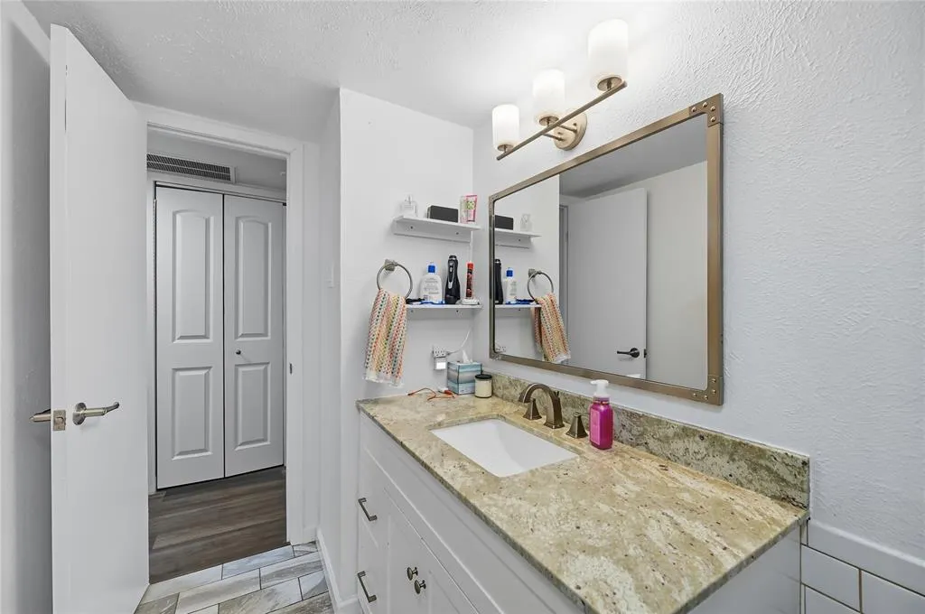 5927 E University Boulevard, #221