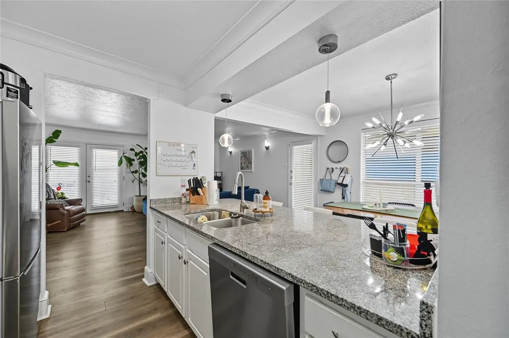 5927 E University Boulevard, #221
