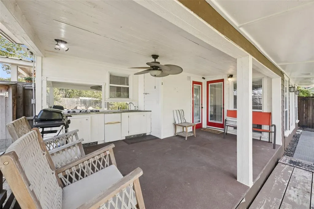 205 W Ash Street