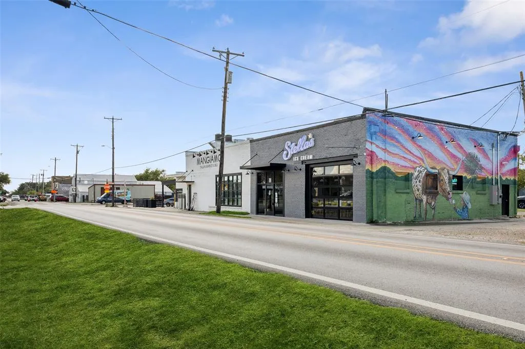 205 W Ash Street