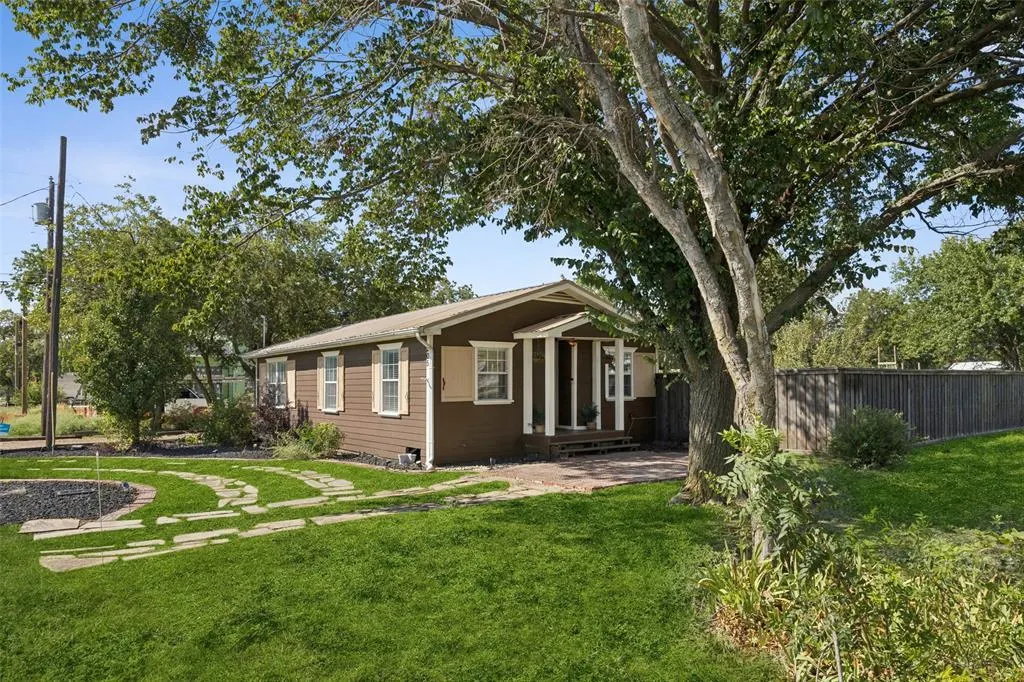 205 W Ash Street