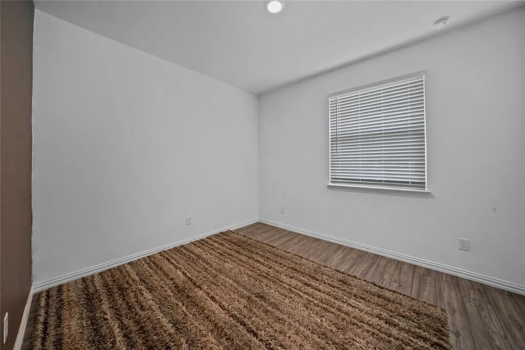 7109 Dandelion Road