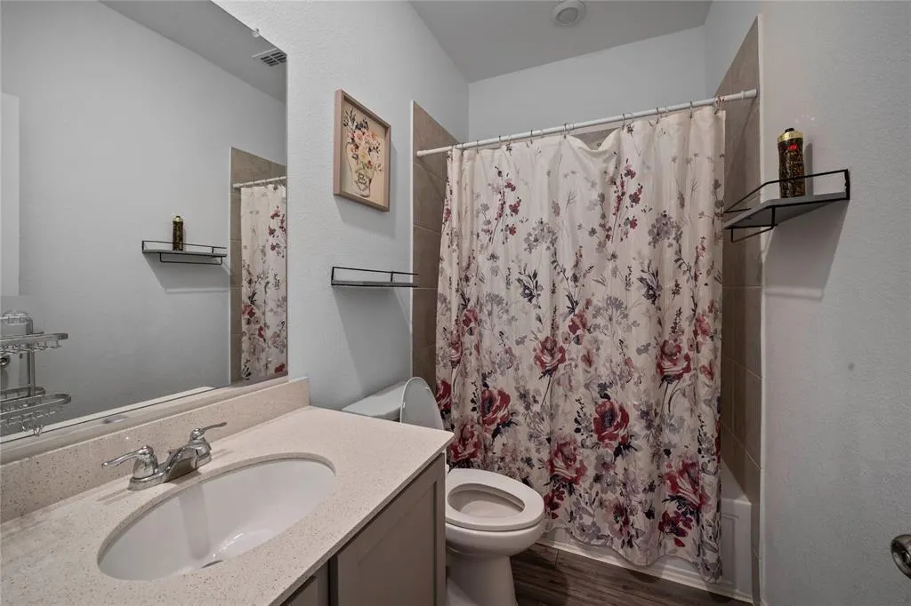 7109 Dandelion Road