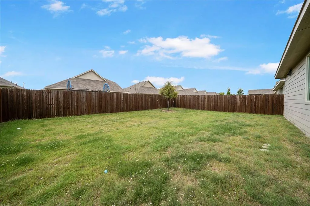 7109 Dandelion Road