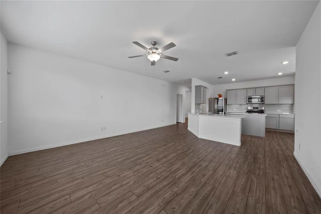 7109 Dandelion Road