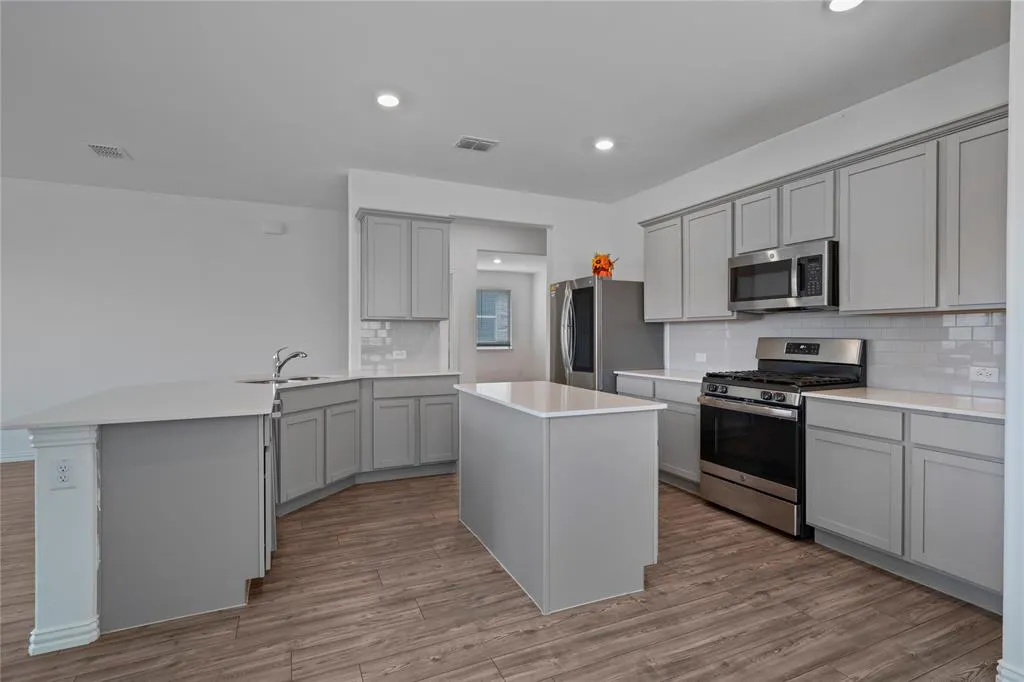 7109 Dandelion Road
