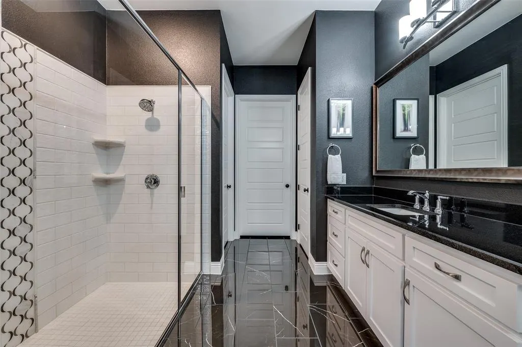 8620 Autumn Lake Trail