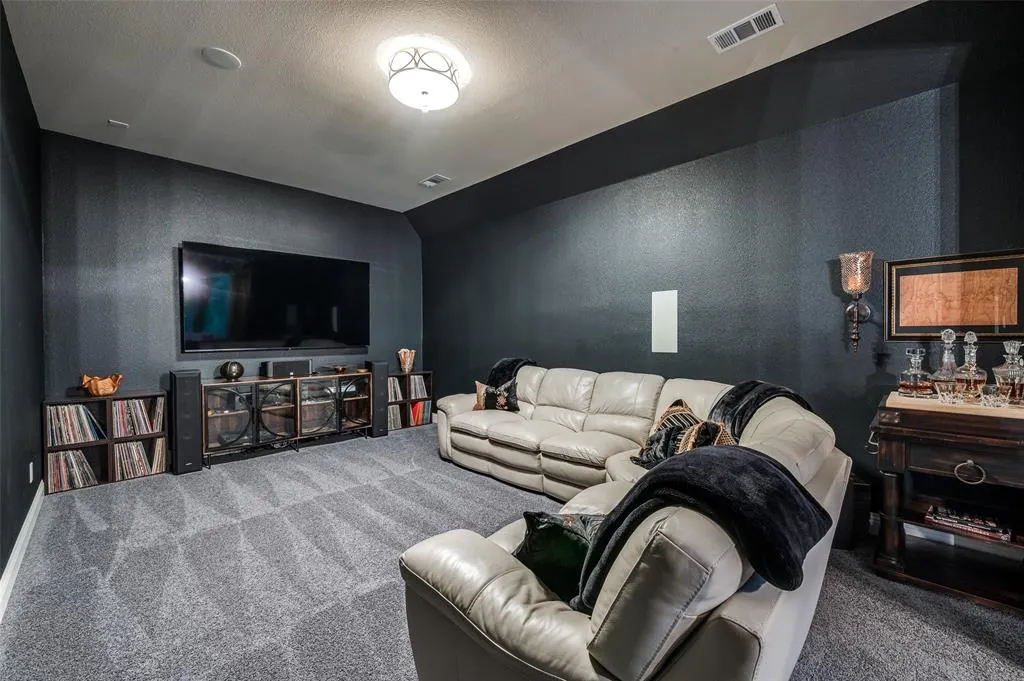 8620 Autumn Lake Trail