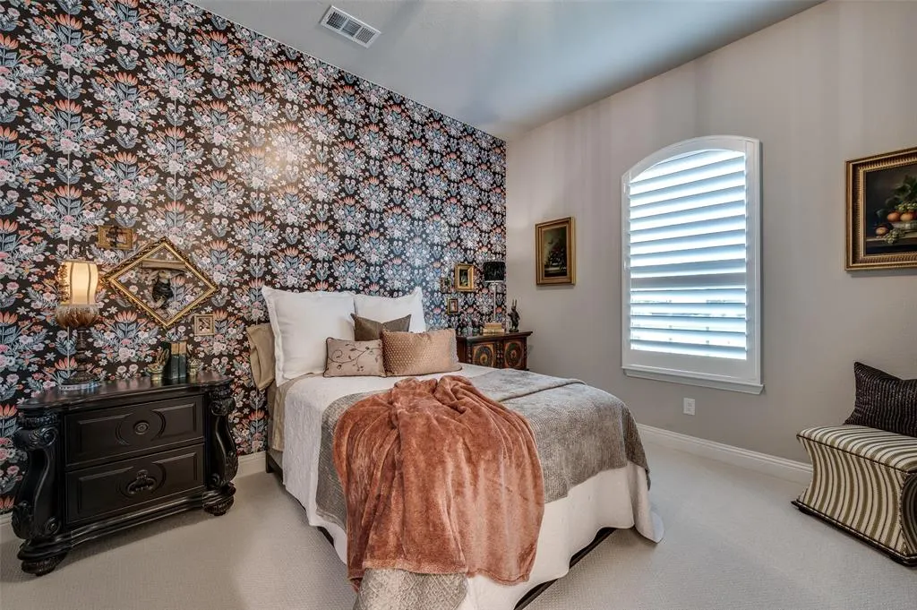 8620 Autumn Lake Trail