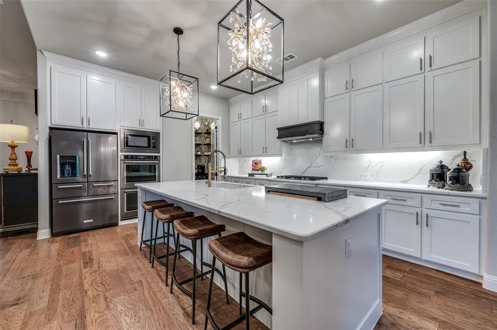 8620 Autumn Lake Trail