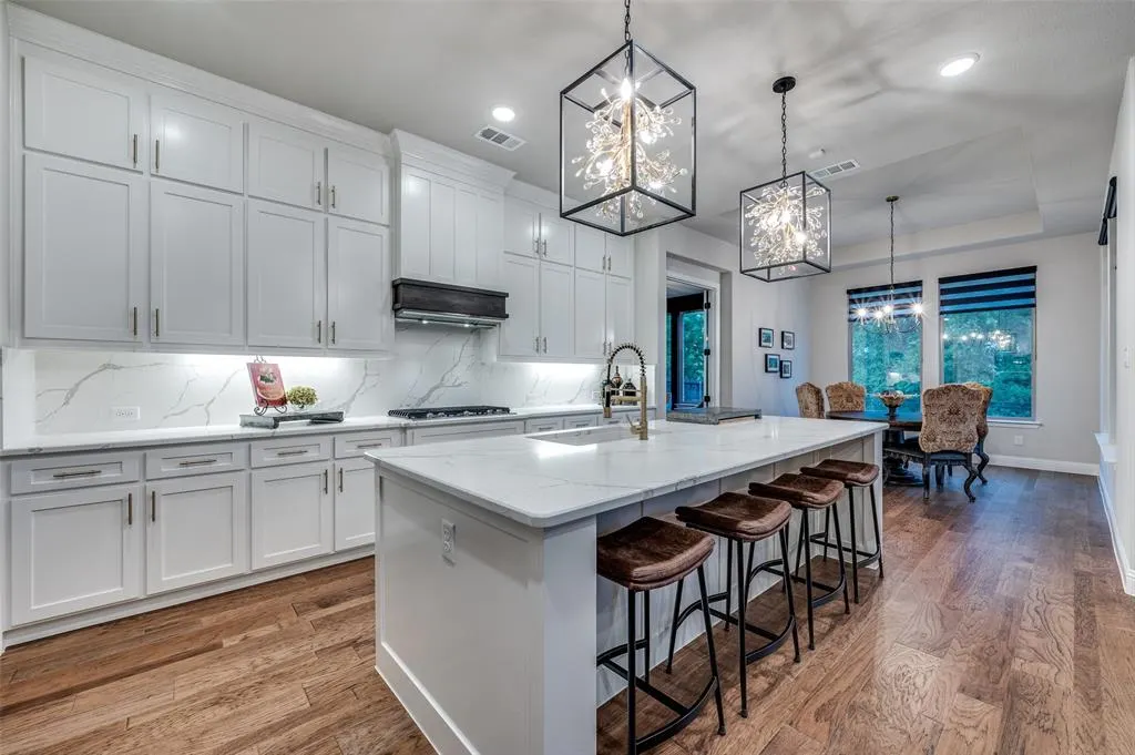 8620 Autumn Lake Trail