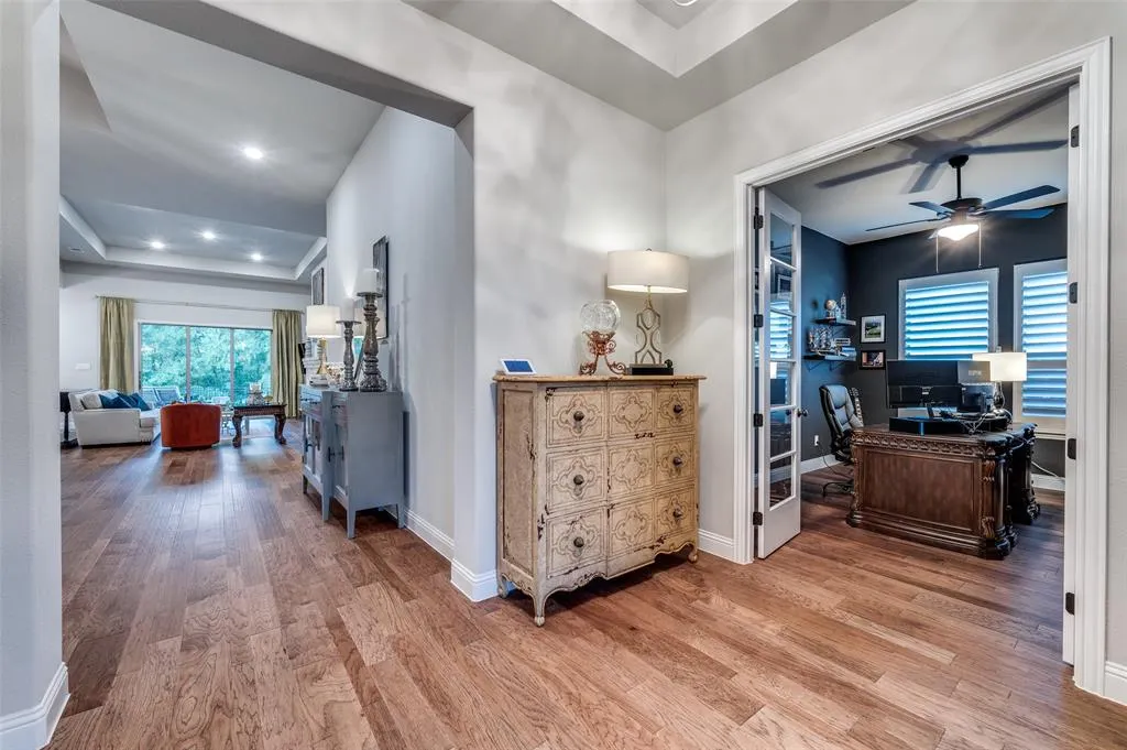 8620 Autumn Lake Trail