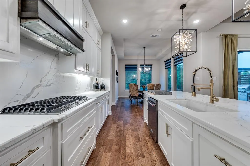 8620 Autumn Lake Trail