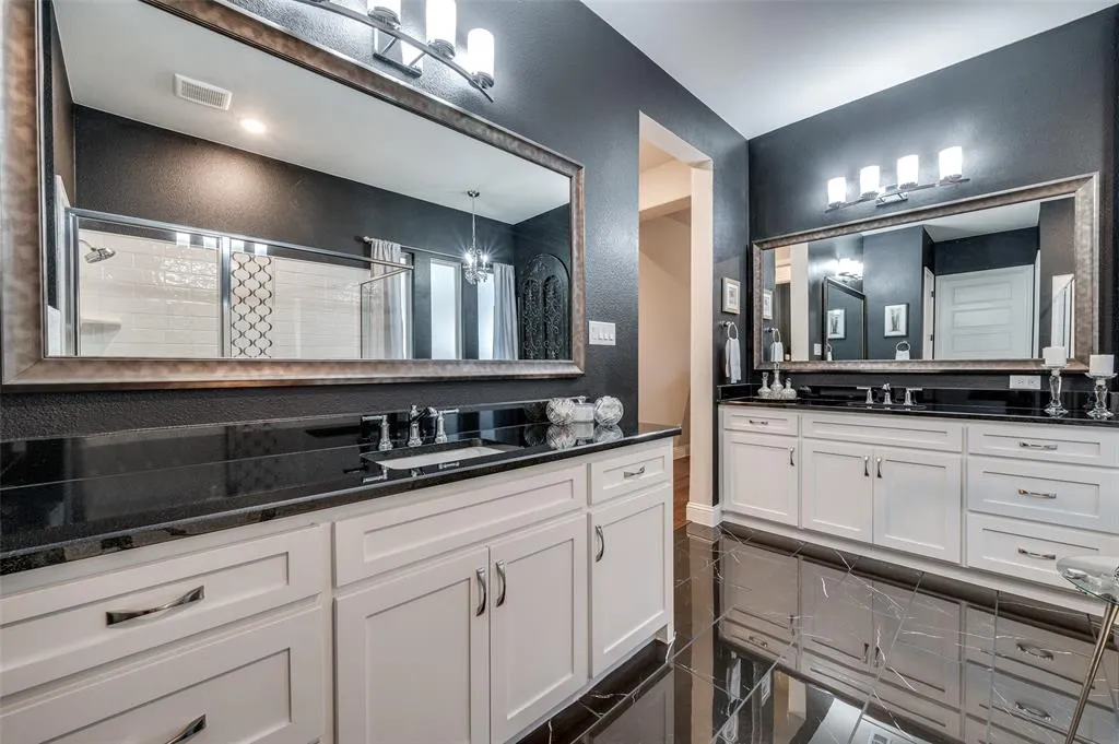 8620 Autumn Lake Trail